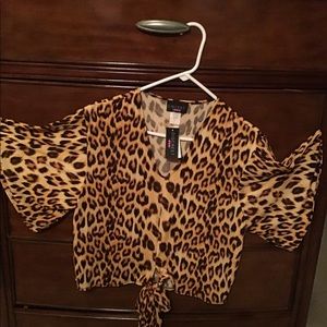 NWT Women’s Discreet Brand Tops